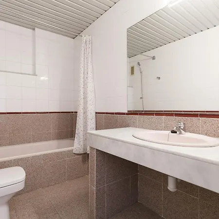 Uhc Montecarlo Niza Apartments *